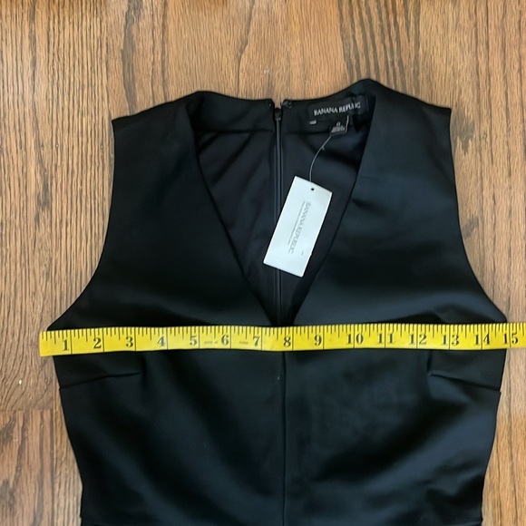 Banana Republic Black V-Neck Sleeveless Sheath Midi dress Size 0 New With Tag - Picture 4 of 13